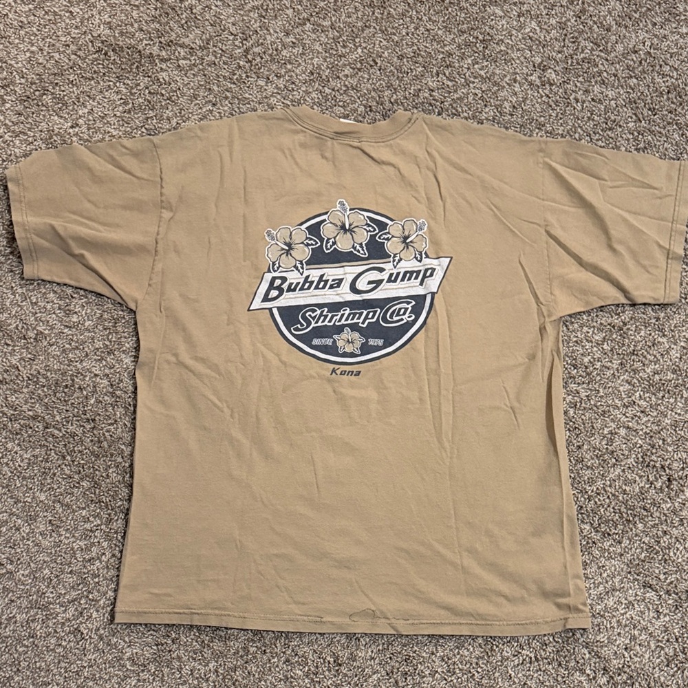 Vintage Men's Tan Graphic T-Shirt Bubba Gump Shrimp Co. XL